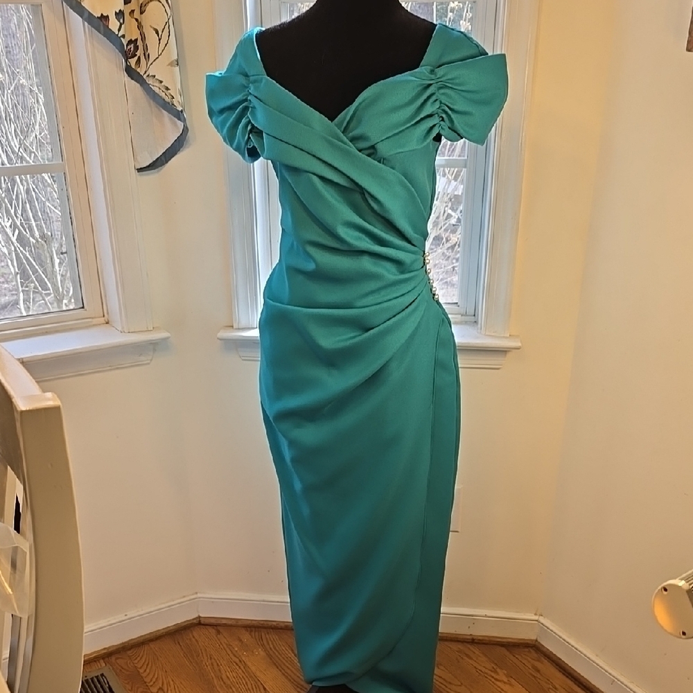 Elegant Teal Off-Shoulder‎ Dress